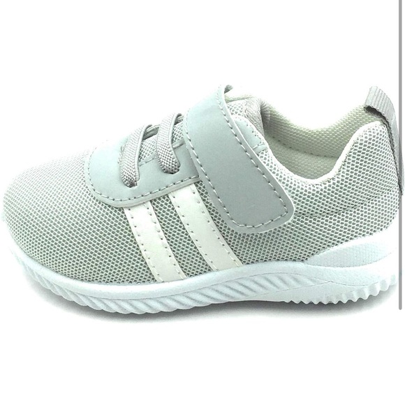 Old Navy Sage Green Sneakers - Picture 4 of 5